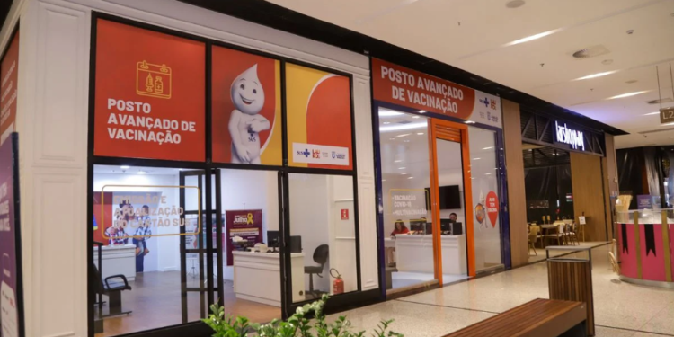 Prefeitura de Lauro de Freitas entrega centro de referência para pacientes com dengue Crédito: Raphael Muller/Divulgação Prefeitura de Lauro de Freitas