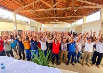 Durante a reunião, foi consolidada uma importante aliança e compromisso do grupo de oposição ao gestor atual - Foto: Divulgação