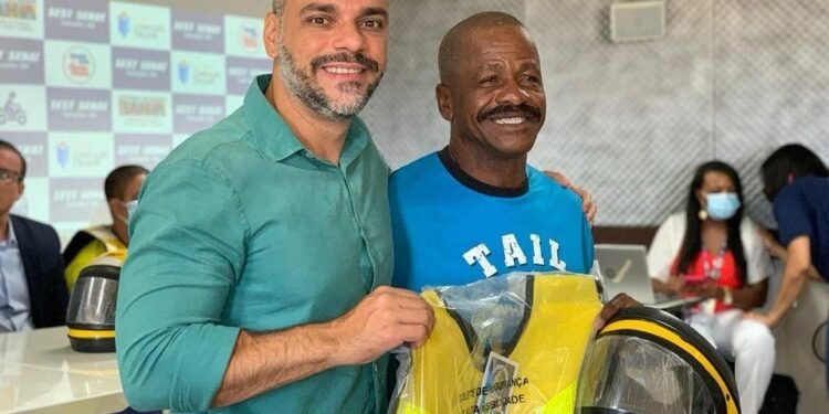 Augusto Vasconcelos defende a criação de um aplicativo para mototaxistas gerido por eles