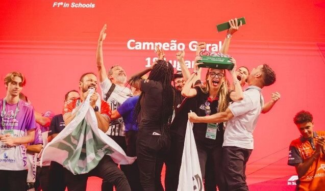 A Sevenspeed conquistou o 1º lugar na F1 in Schools Crédito: Divulgação