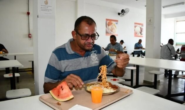 Restaurante atende 1,2 mil pessoas por dia com refeições completas e supervisão de nutricionistas. - Foto: Secom | Alagoinhas