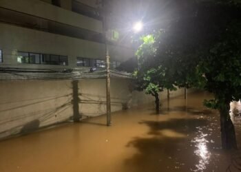 Leitor Correio Crédito: Alagamento no bairro de Armação