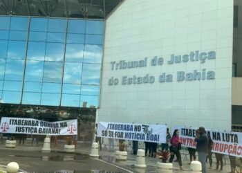 Protesto em frente ao TJ-BA Crédito: Divulgação