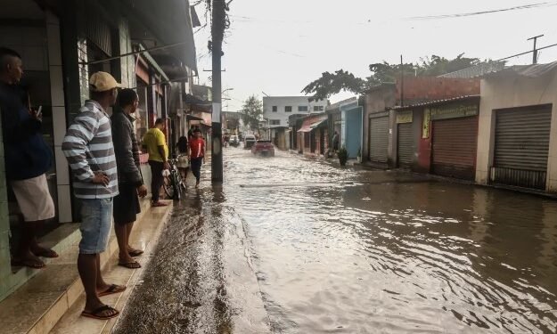 Mais de 45 mil pessoas foram afetadas pela chuva na Bahia - Foto: Rafaela Araújo | Ag. A TARDE