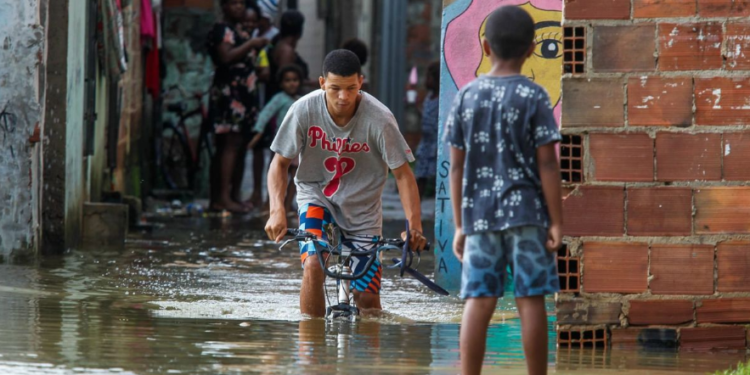 Chuva em Salvador Crédito: Arisson Marinho/CORREIO