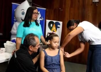 Os estoques da vacina contra dengue acabaram em Salvador e Feira de Santana na última semana - Foto: ASCOM SMS