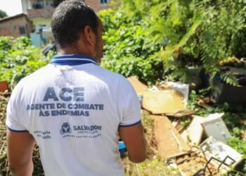 Prefeitura realiza ação de combate à dengue em áreas com casos notificados da doença Crédito: Bruno Concha / Secom PMS