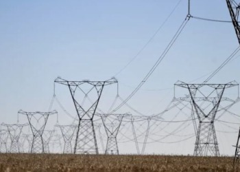 Linha de transmissão de energia Crédito: Marcello Casal jr/Agência Brasil