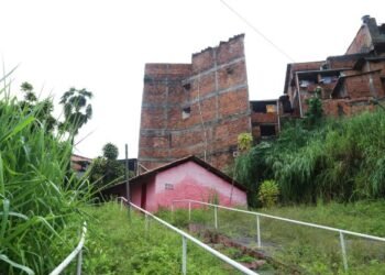 Imóvel ameaça Terreiro Casa Branca - Foto: Denisse Salazar I AG. A TARDE