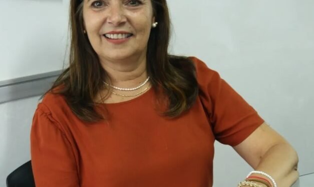 Adélia Pinheiro pretende ouvir as demandas emergenciais dos municípes - Foto: Denisse Salazar /AG. A TARDE