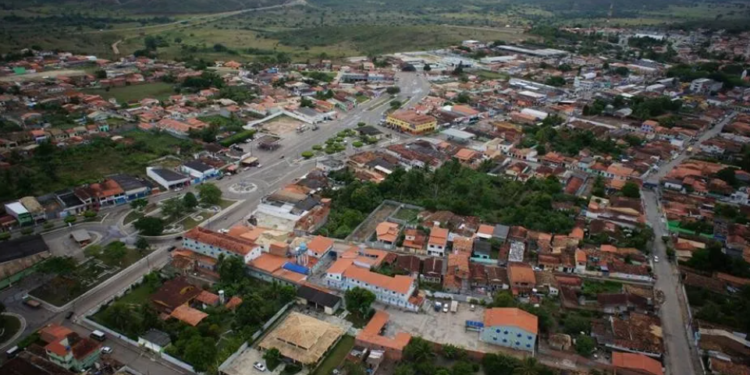 Município está em falta com prestação de contas e débitos com concessionárias públicas - Foto: Reprodução/Facebook