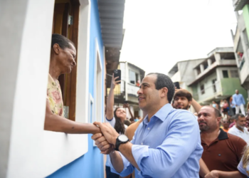 Bruno Reis entrega novas casas do Morar Melhor no Subúrbio