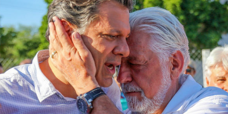 Wagner defende Haddad e diz que ‘ministro está firme no cargo’