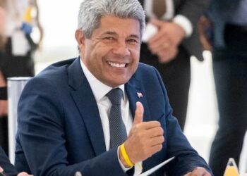 Jerônimo atinge marca de 200 municípios baianos visitados