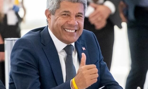 Jerônimo atinge marca de 200 municípios baianos visitados