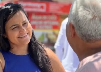 Débora Regis lidera corrida eleitoral com 65,4% dos votos válidos