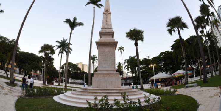 Fundada em 1815, Praça da Aclamação é restaurada em Salvador