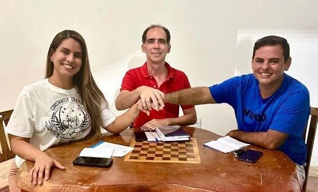 Oposição se une e vereadora do PDT será candidata a prefeita