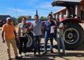 Deputado encaminha trator para auxiliar produtores de banana em Serra do Ramalho