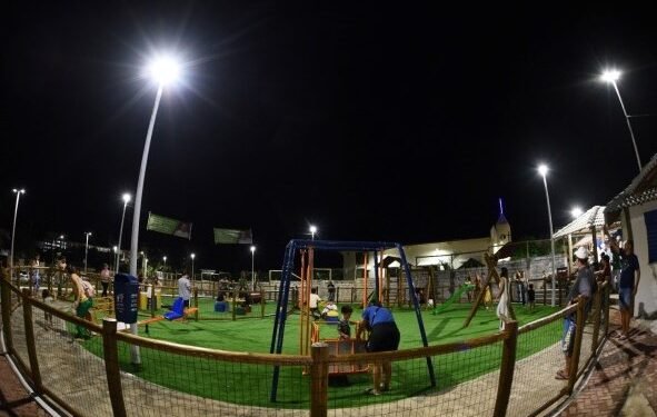 Prefeitura entrega praça requalificada em Stella Maris