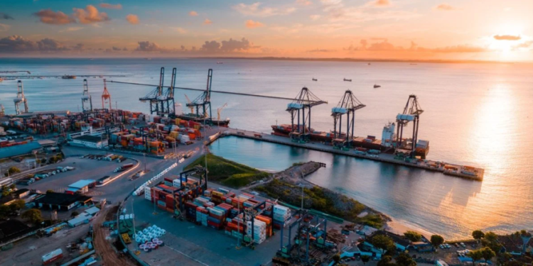 Empresa baiana tem o 6º melhor terminal de contêineres do mundo