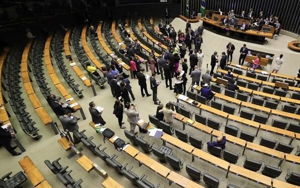 Deputados baianos assumem vice-lideranças na Câmara