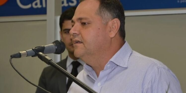 Ex-prefeito é condenado por improbidade e fica inelegível