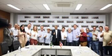 Em diálogo com municípios, Jerônimo recebe prefeito de Conde