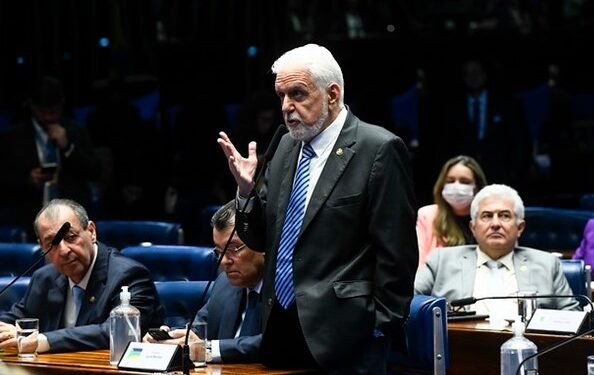 Jaques Wagner defende Lula e endossa críticas a Campos Neto